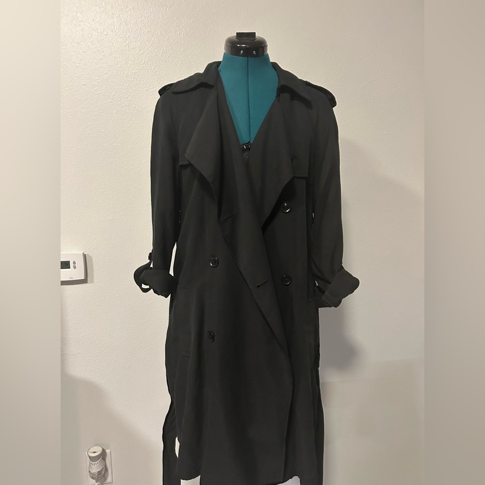 Light weight Banana Republic Elegant Black Trench Coat